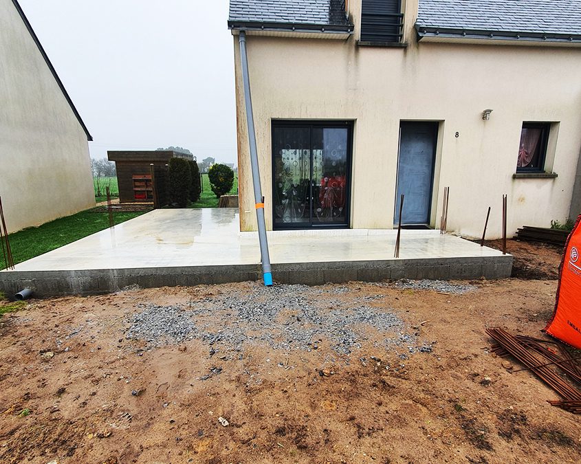 Création de la dalle béton de l'extension à Guérande